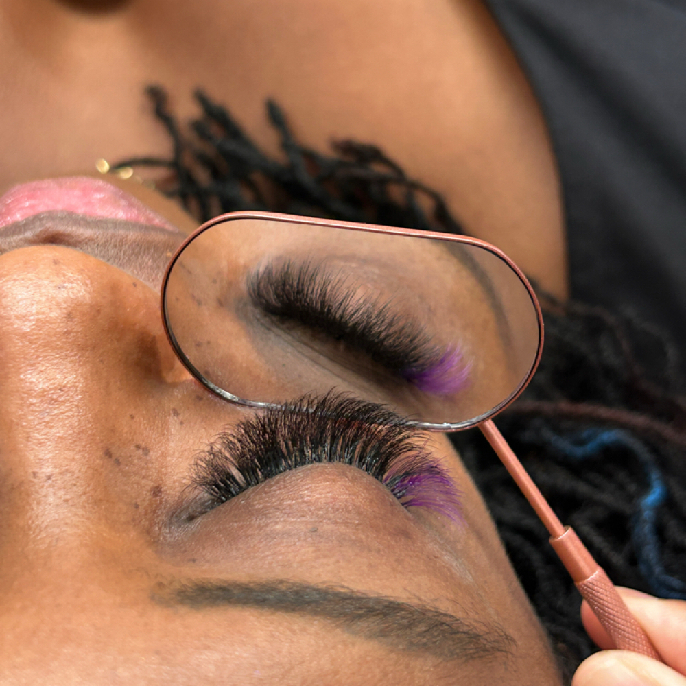 Color Lashes at Na’Keea Naomi Lashes & Facials in Lee’s Summit, MO