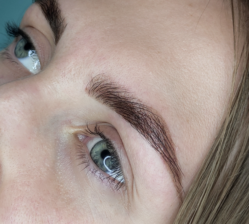 Brows Shape & Wax & Tint