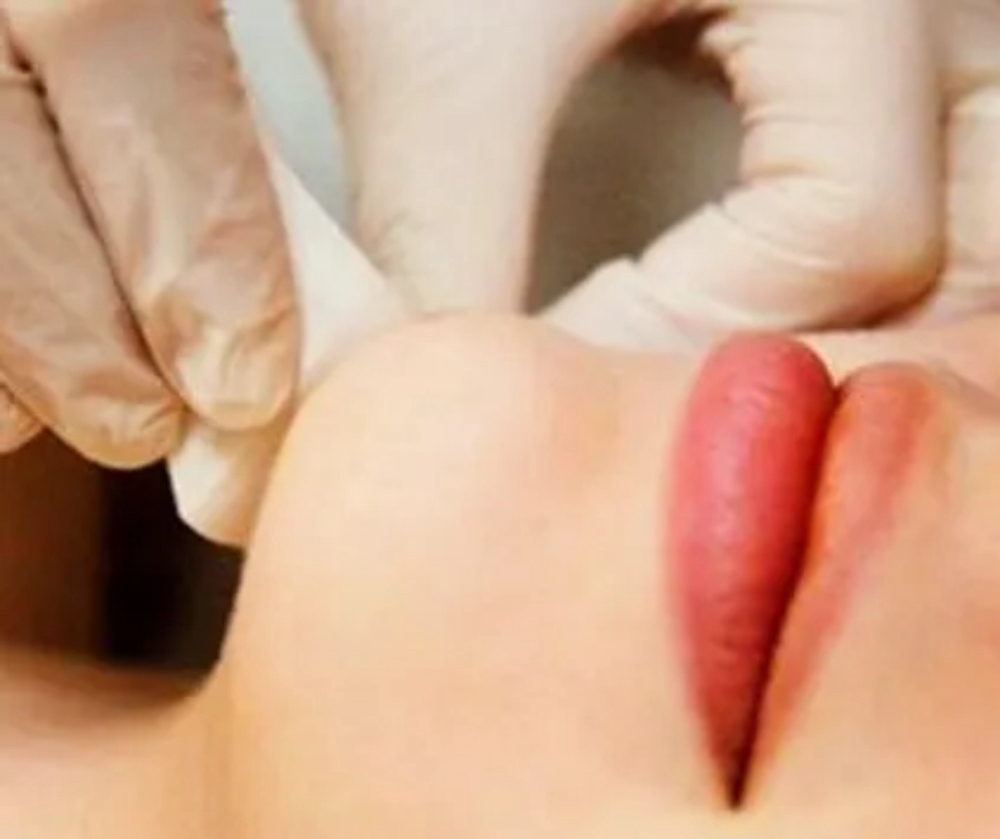 CHIN WAX