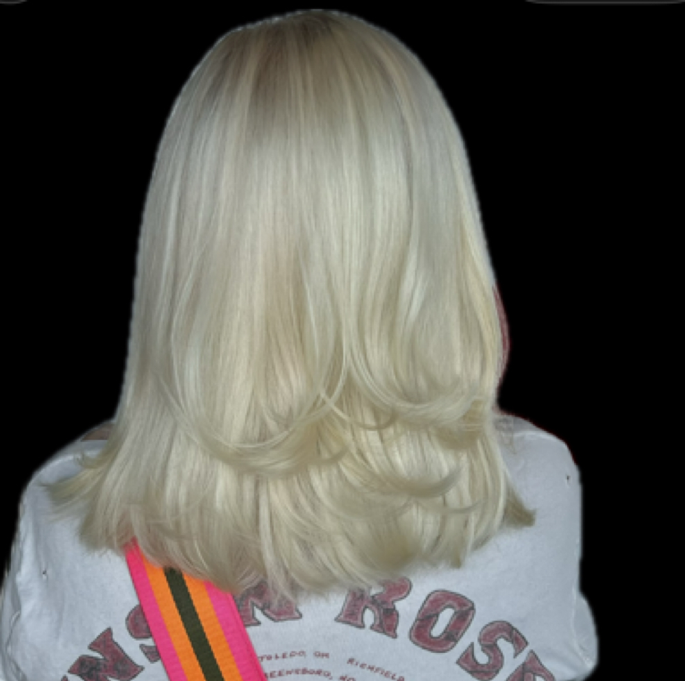 Platinum Blonding Service at Lox by MB in Moore, OK
