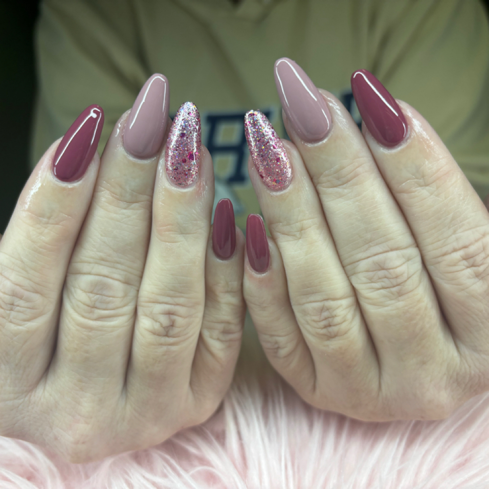 Gel Polish No Designs at Karlz Nailz in Fort Wayne, IN