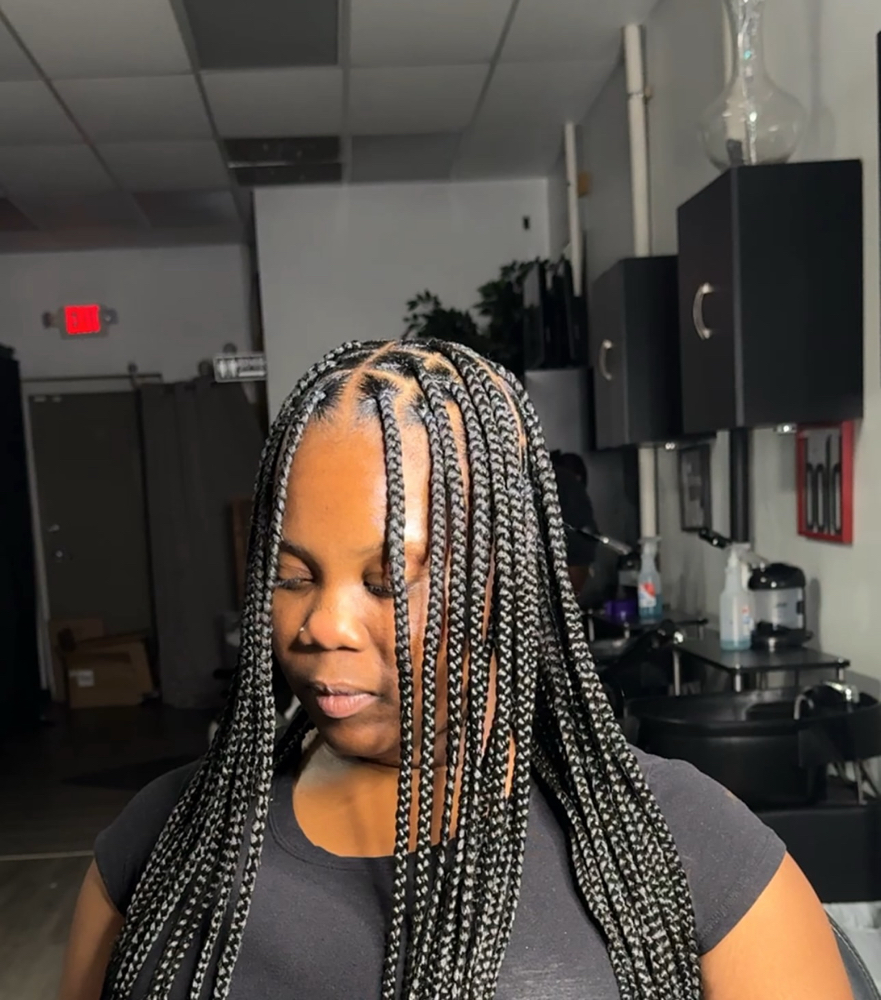 Medium Knotless Braids