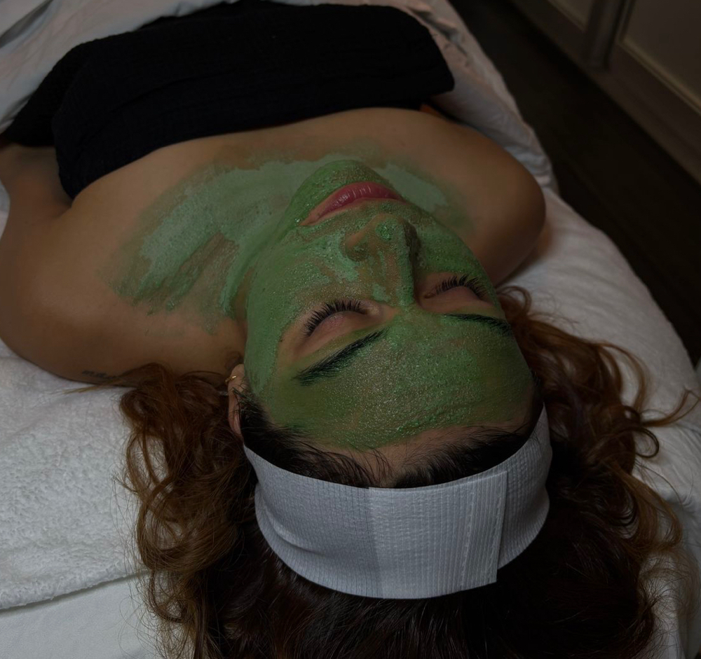Iconic Oxygen Glow Facial
