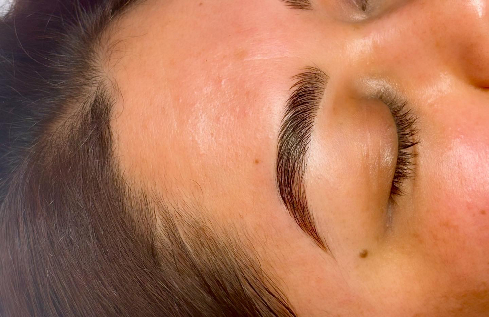 EYEBROW TINT