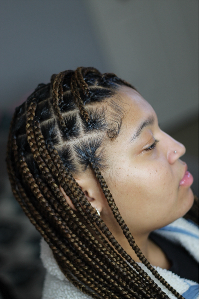 Medium Knotless