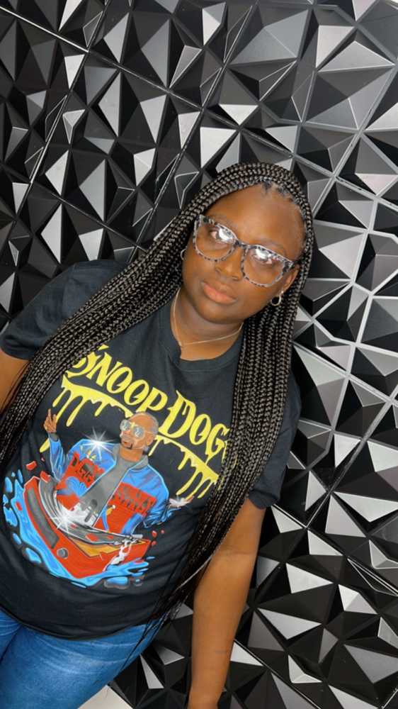 Medium Knotless at Thee Nikki Experience in Valdosta, GA