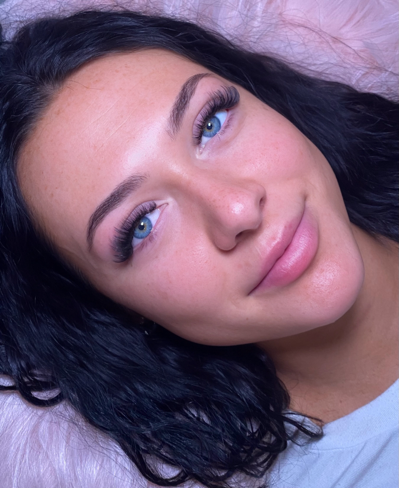 Volume Lash Extensions