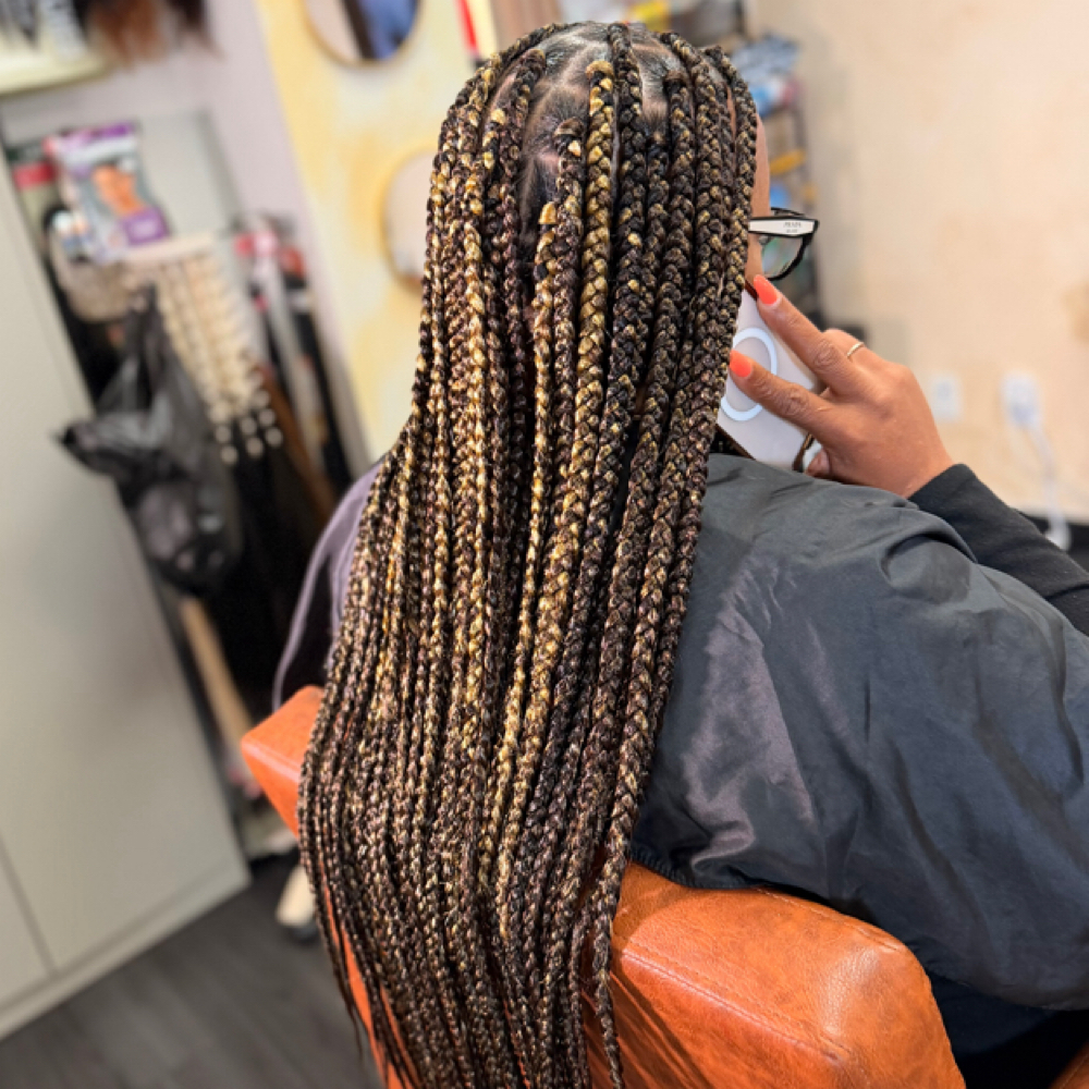 Medium Box Braids at Stylesby.anna in Los Angeles, CA