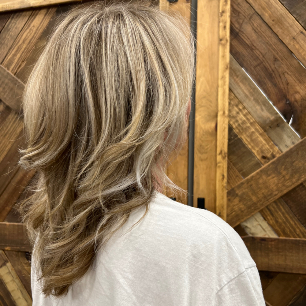 Signature Blonde: Full Foil Impact at Dirigo Beauty in Portsmouth, NH
