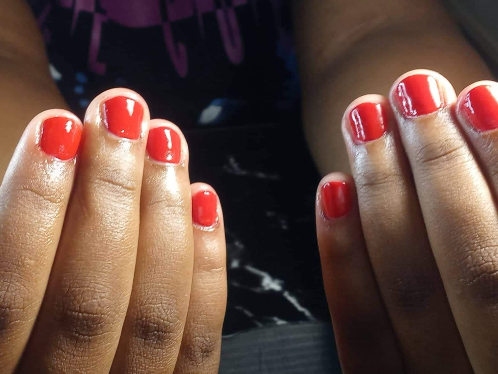 structured manicure