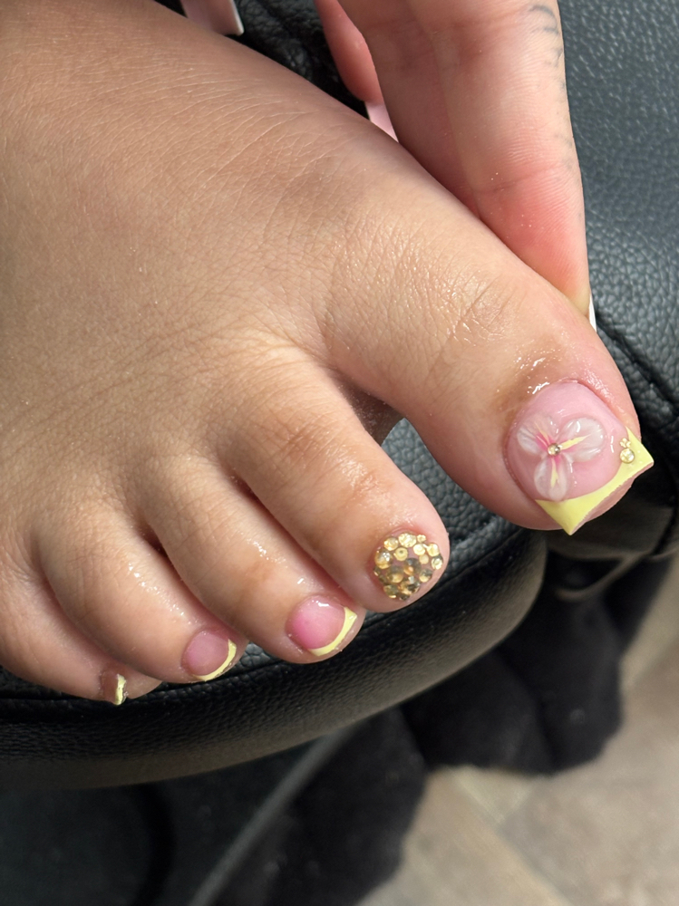 Nails: Acrylic Toes/pedi
