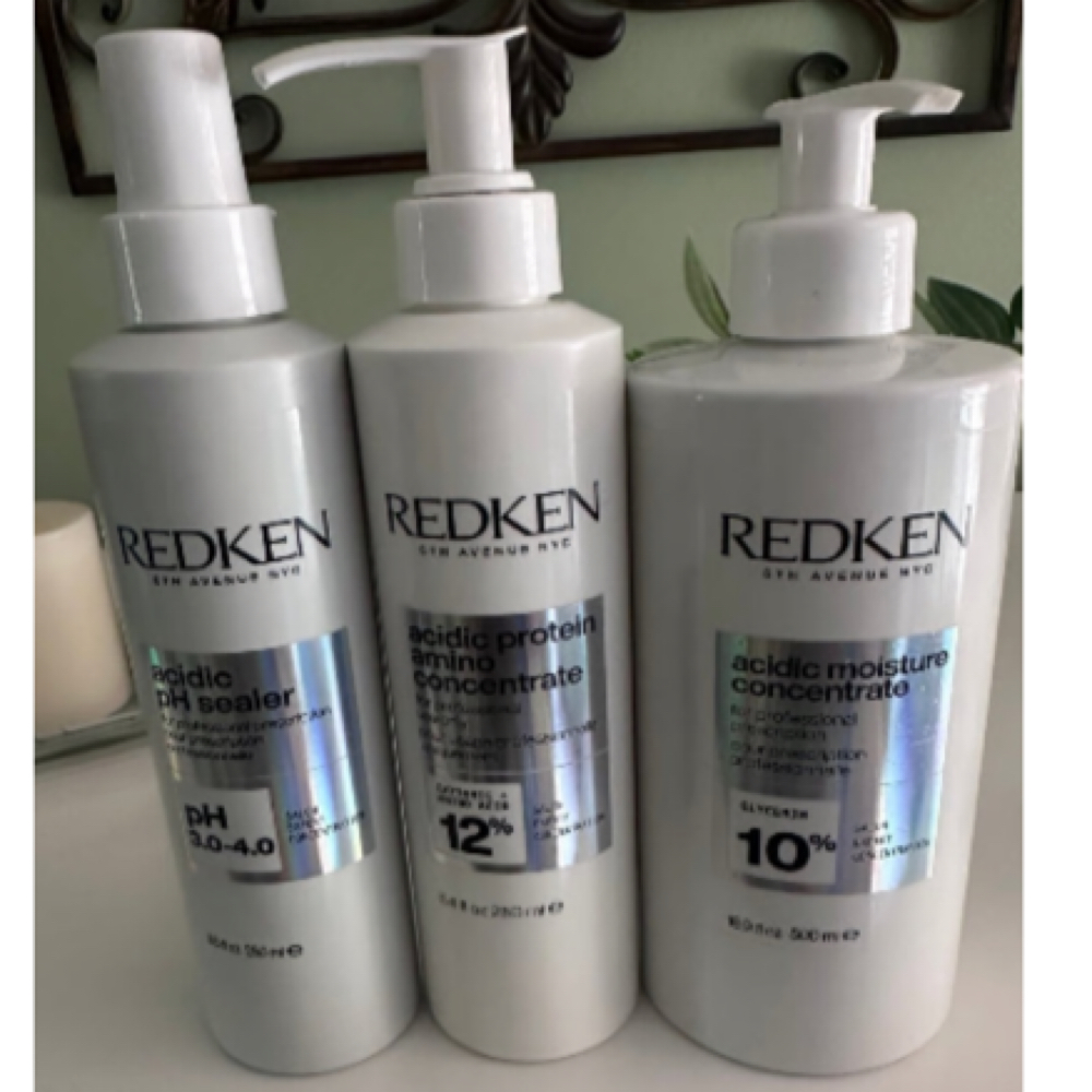 Redken Moisture/ Protein at Gaby @ Halo Beautiful Studio in San Antonio, TX