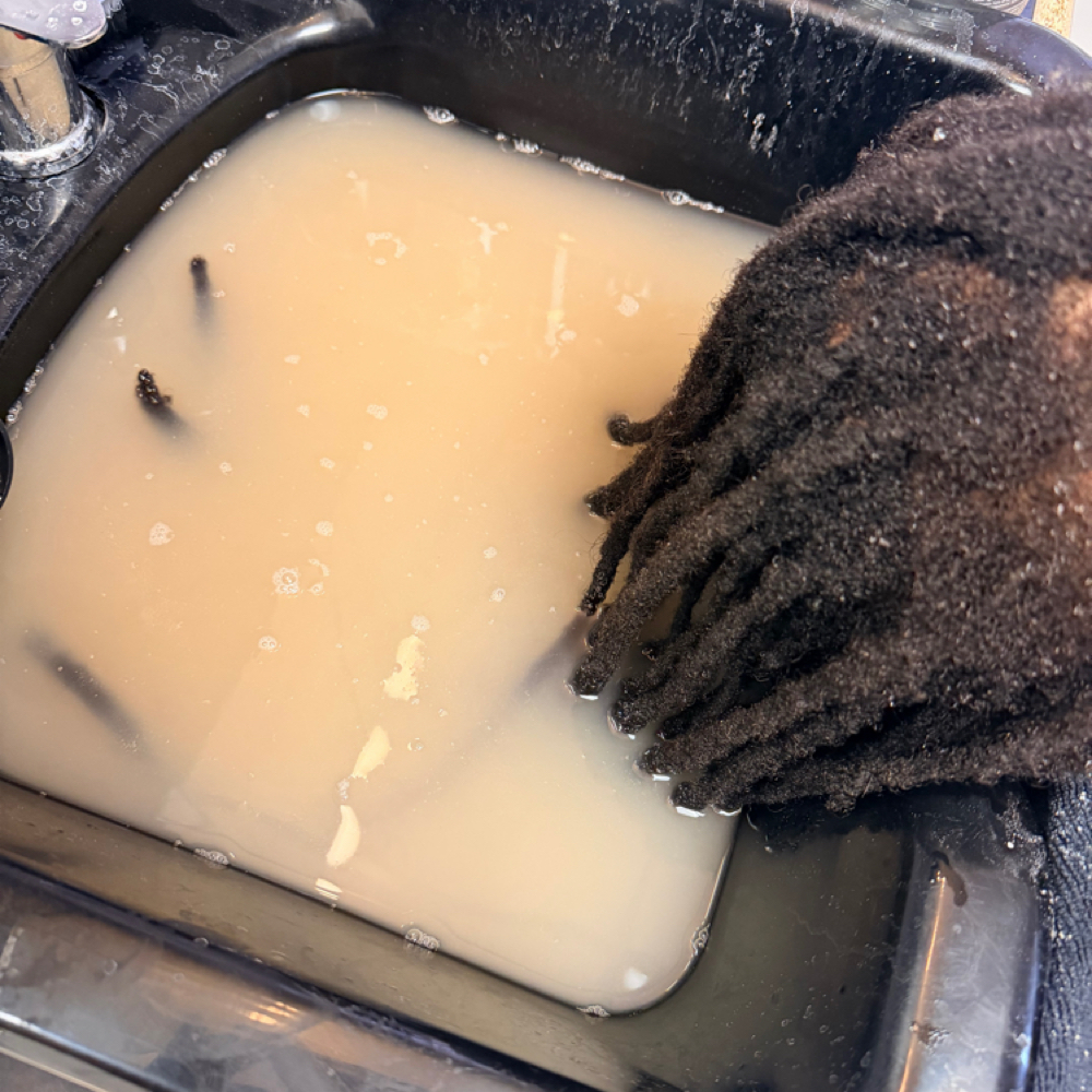 ACV Detox Rinse at Loc’d With Tootie in Upper Marlboro, MD