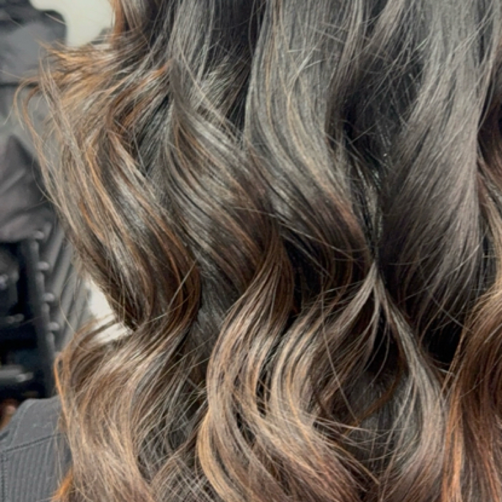 Beach wave blow out at Hairbyfendi in Brooklyn, NY