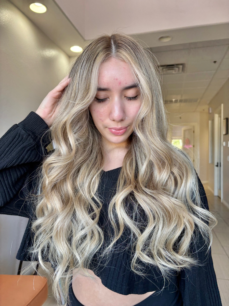 Bleach Wash+tone at Dreahhstyleslv in Las Vegas, NV