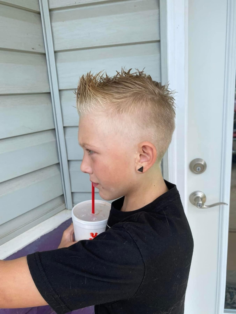 Mens Haircut at Emily Martin, Stylist in Highland, AR