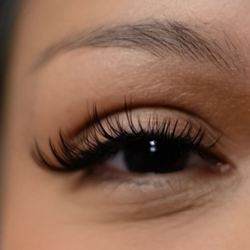 𝐻𝑦𝑏𝑟𝑖𝑑 𝐿𝑎𝑠ℎ at Adelina’s Aesthetics in Beaumont, TX