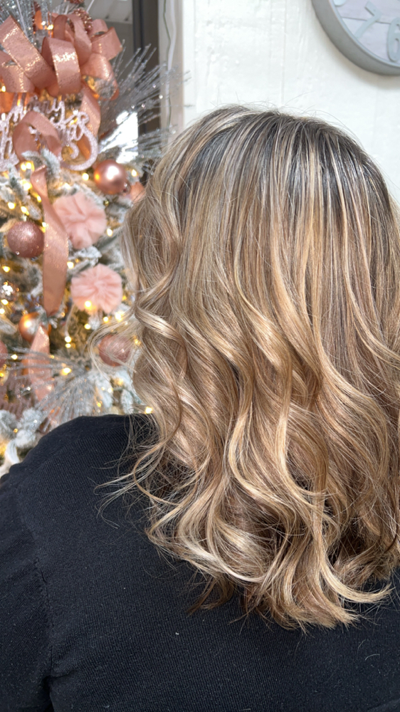 Shampoo N Style at Pinki's Shear Beauty in Trenton, TN