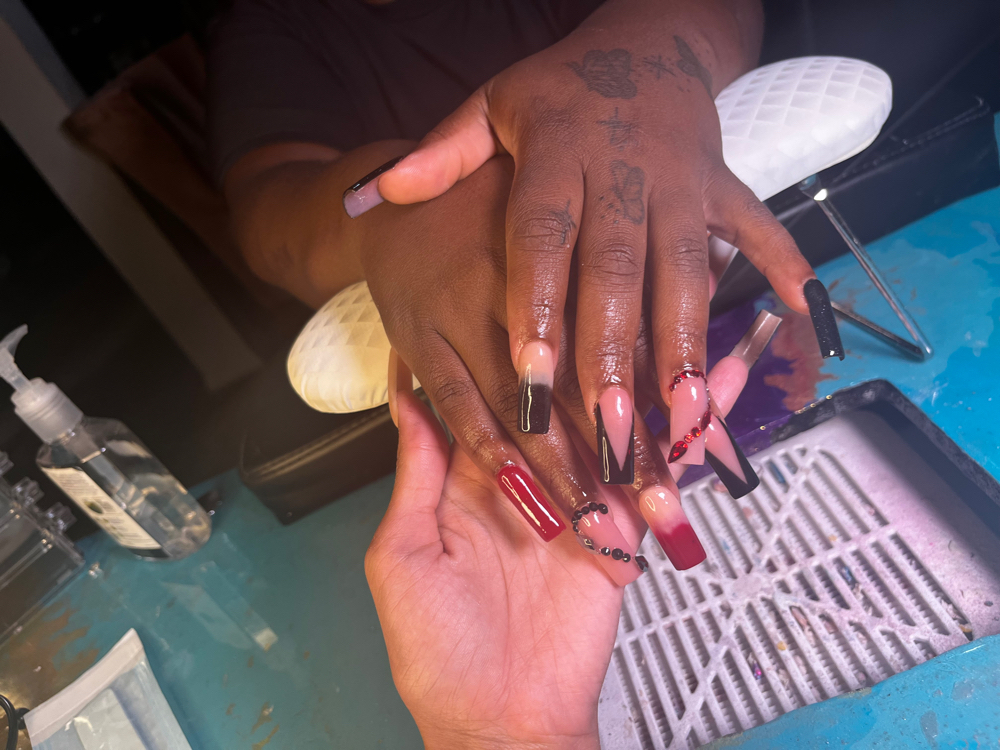 1 Bling Out Nail