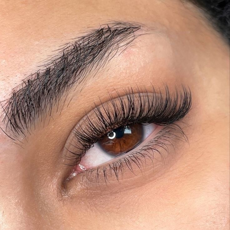 Legend  Lash Extensions - Full Set