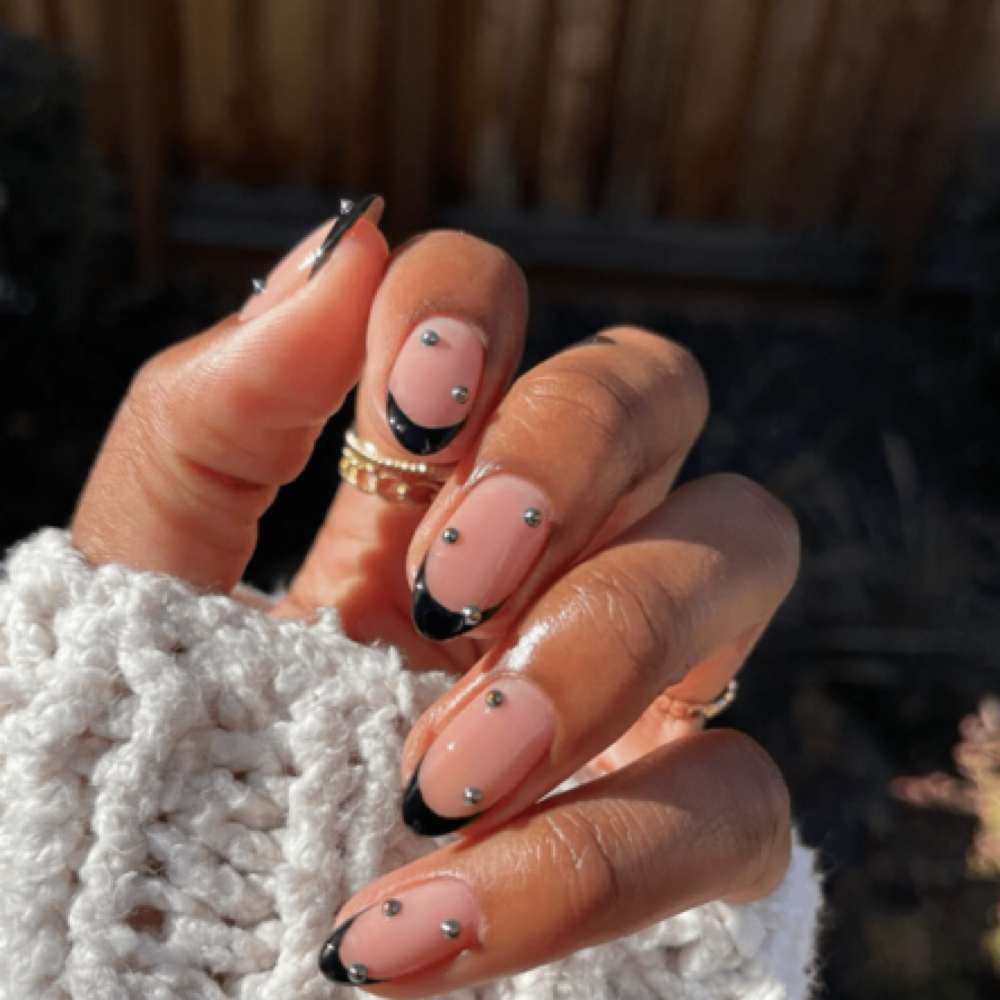Nail Extension Removal (Add-On) at Favorisé in Chicago, IL