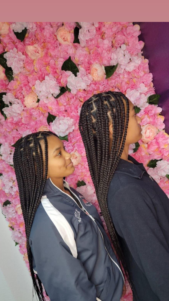 Kids Knotless Braids (Ages 5–13) at Jartu's Braids beauty bar 🇱🇷 in Monroe, LA