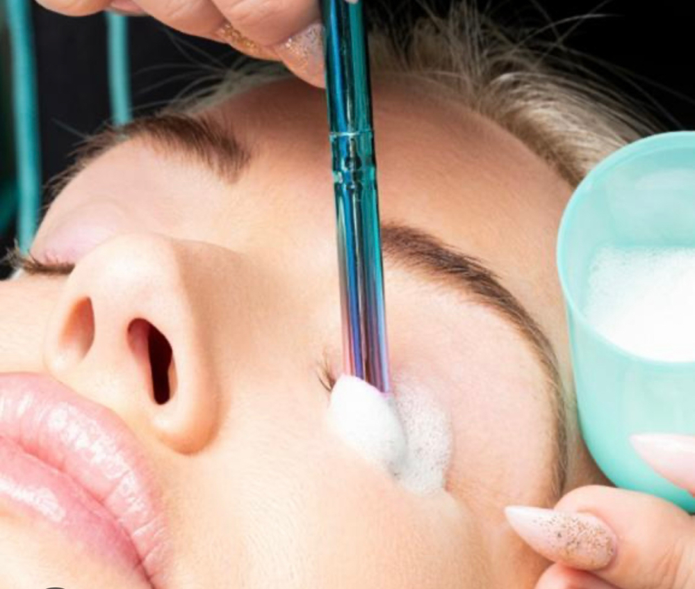 Lash bath