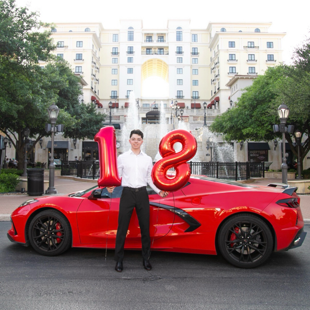 Outdoor Birthday Portraits at Natalie Sanchez in San Antonio, TX