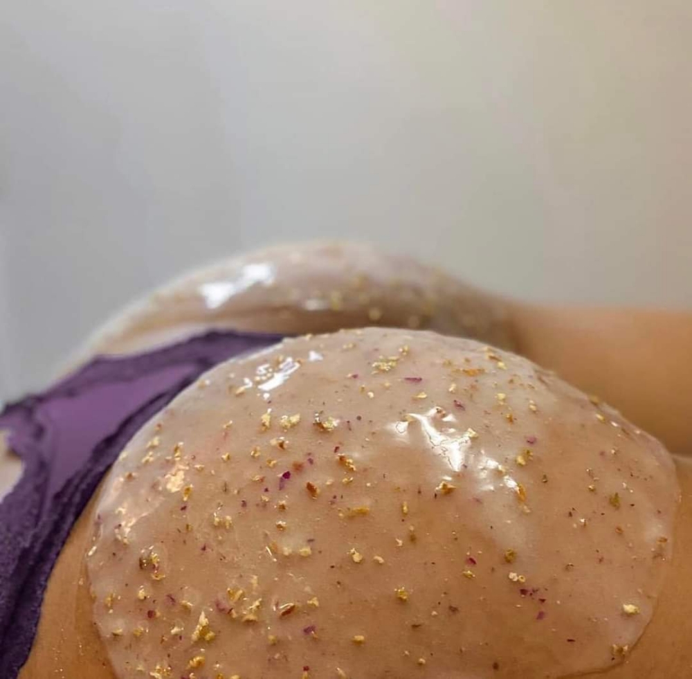 Butt Full + Peach Facial