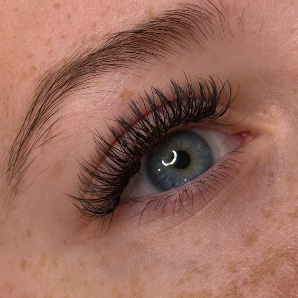 Full lash set at Ivey Studio Suites in Vincennes, IN