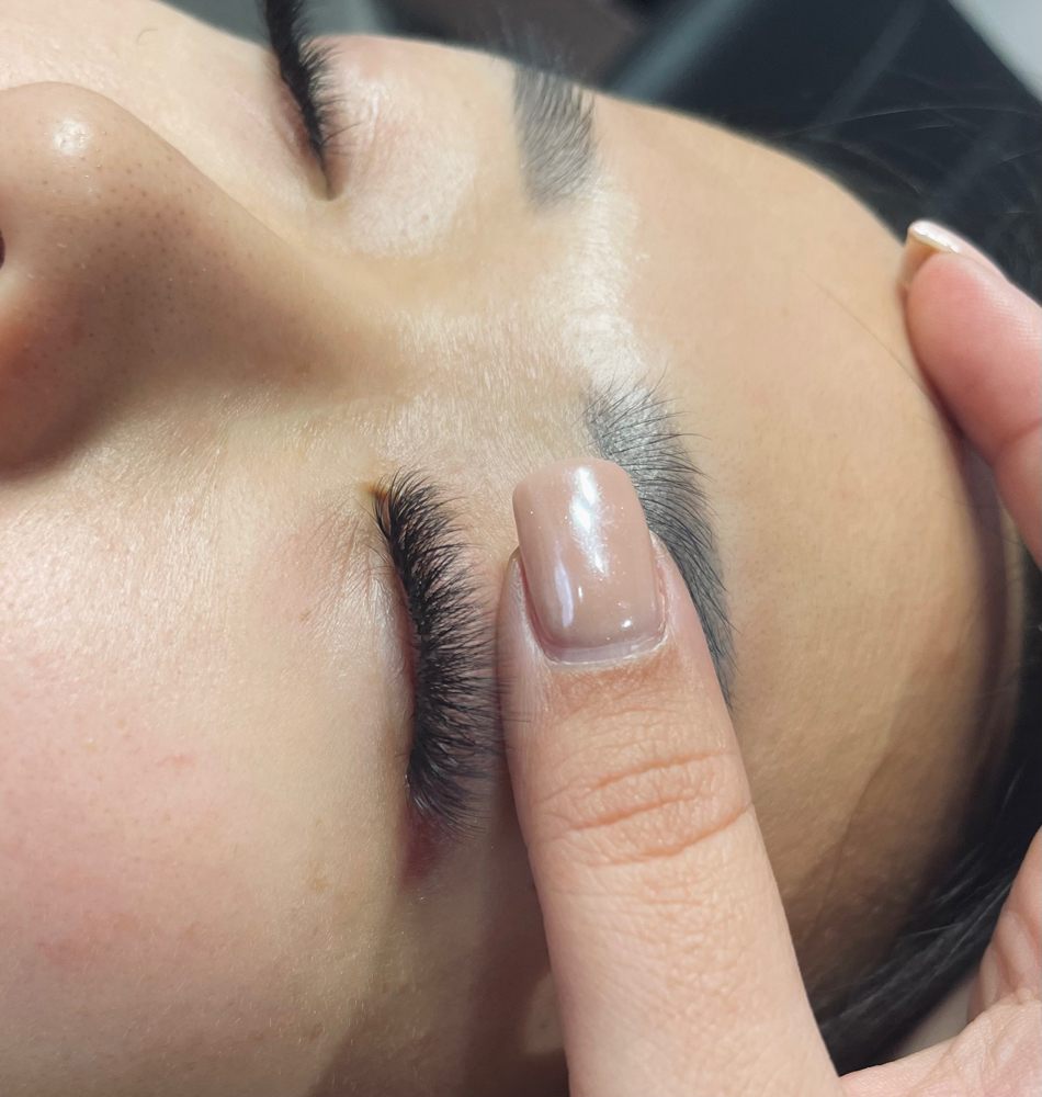 Custom Eyelash Extensions