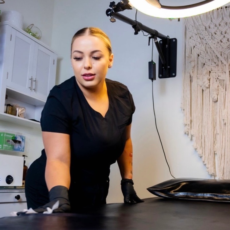 Inner Thigh at House of Wax Tampa in Tampa, FL