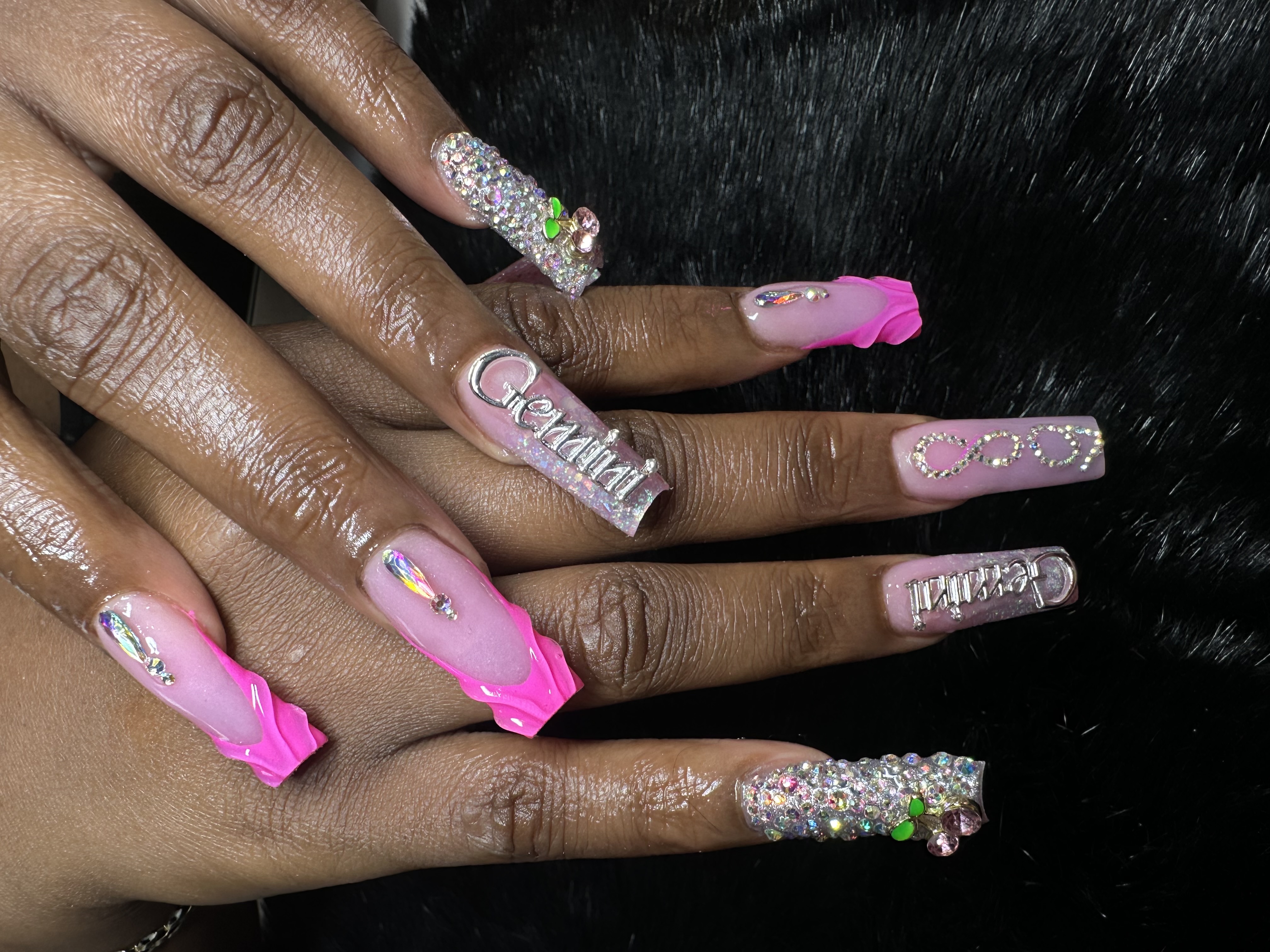 Rhinestone (NOT SWAROVSKI)