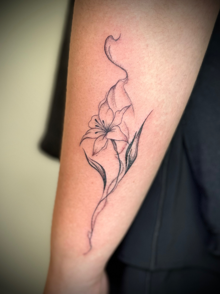 Fine Line Tattoo