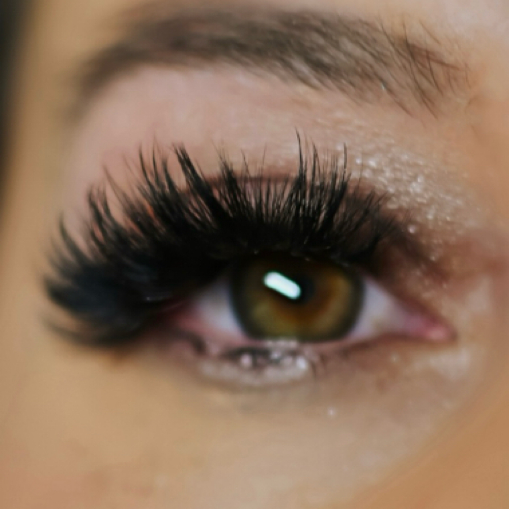 𝐌𝐄𝐆𝐀 𝐕𝐎𝐋𝐔𝐌𝐄 𝐋𝐀𝐒𝐇 at Adelina’s Aesthetics in Beaumont, TX