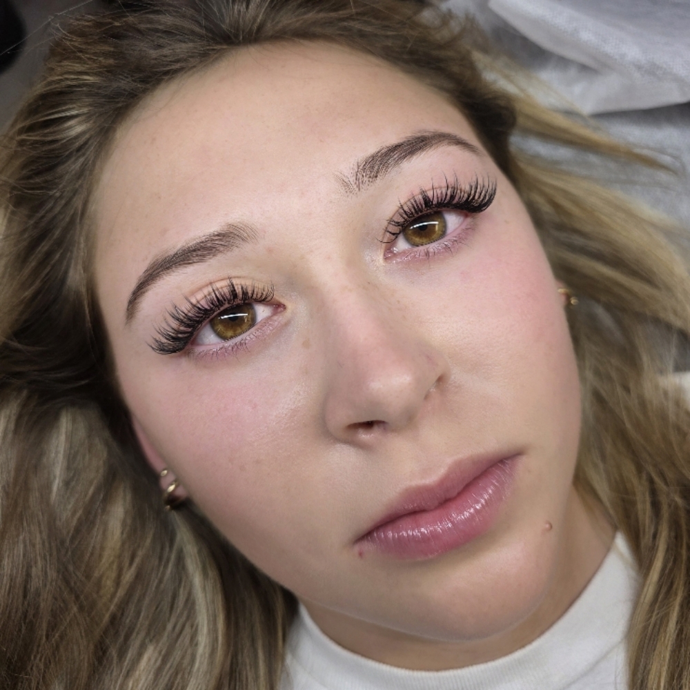 Designed Wet Set(popular) at LASHME Uyen Beauty Studio in San Diego, CA
