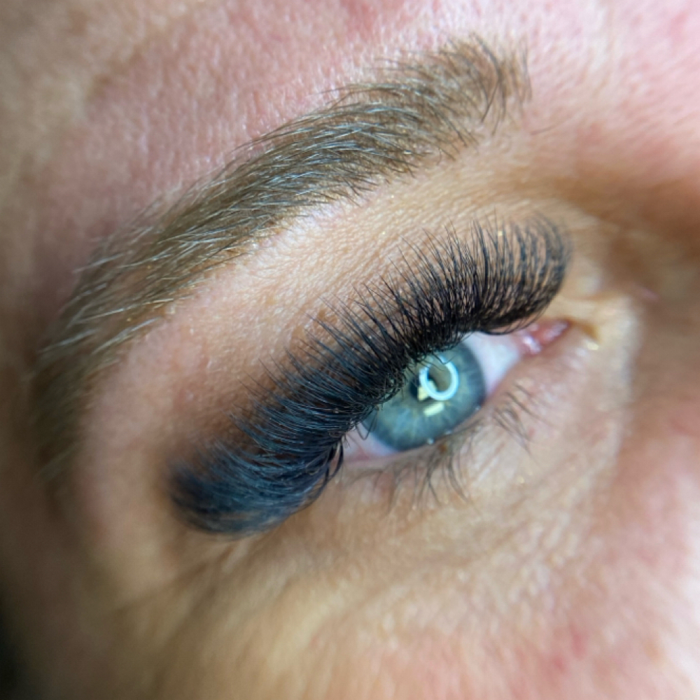 UV New Mega Lash Set