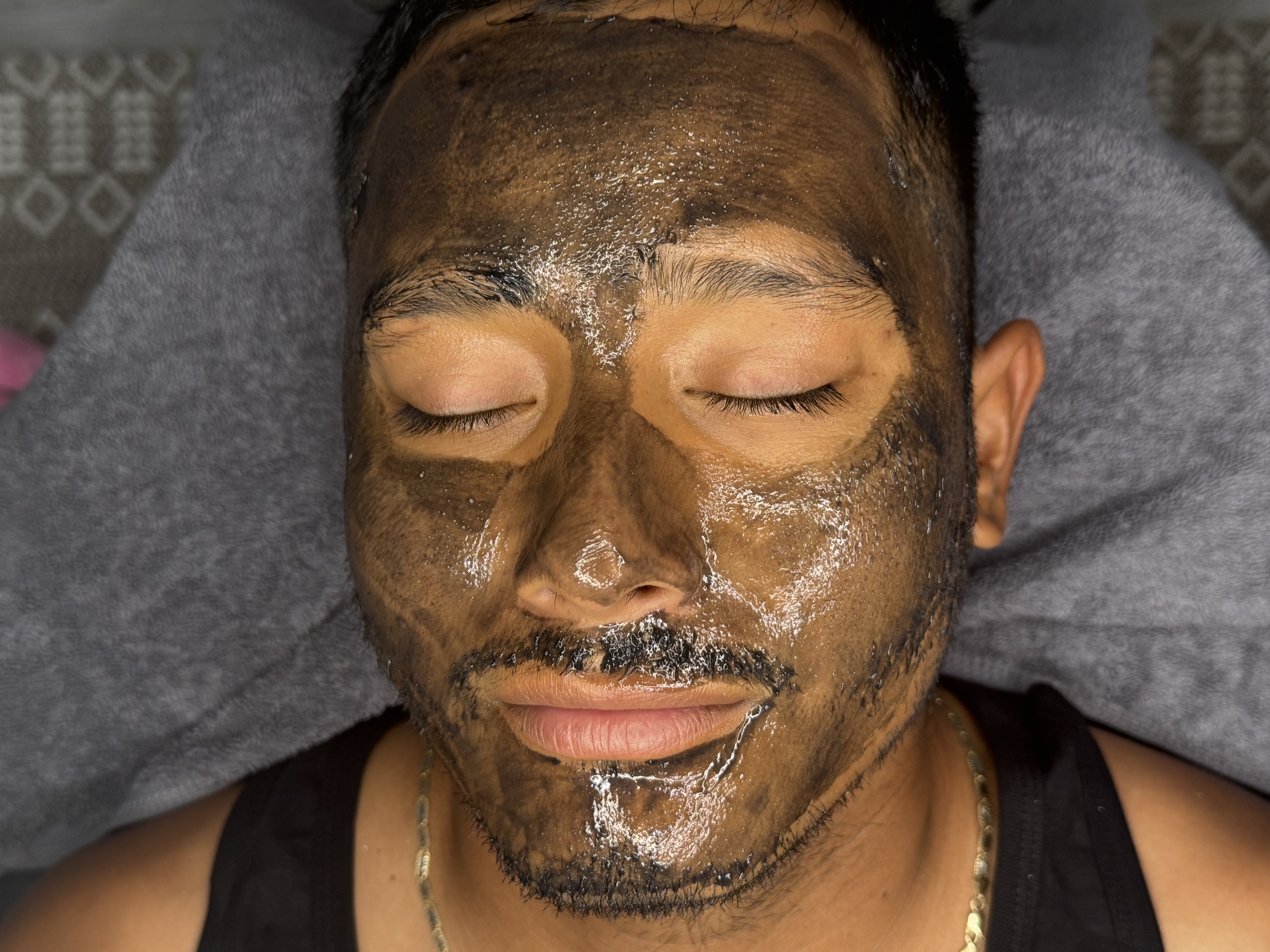 LEO'S FACIAL