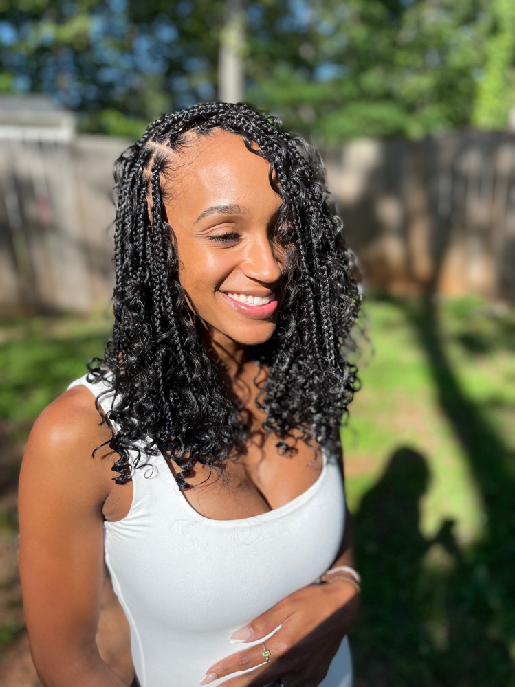MD SHOULDER-LENGTH GODDESS KNOTLESS