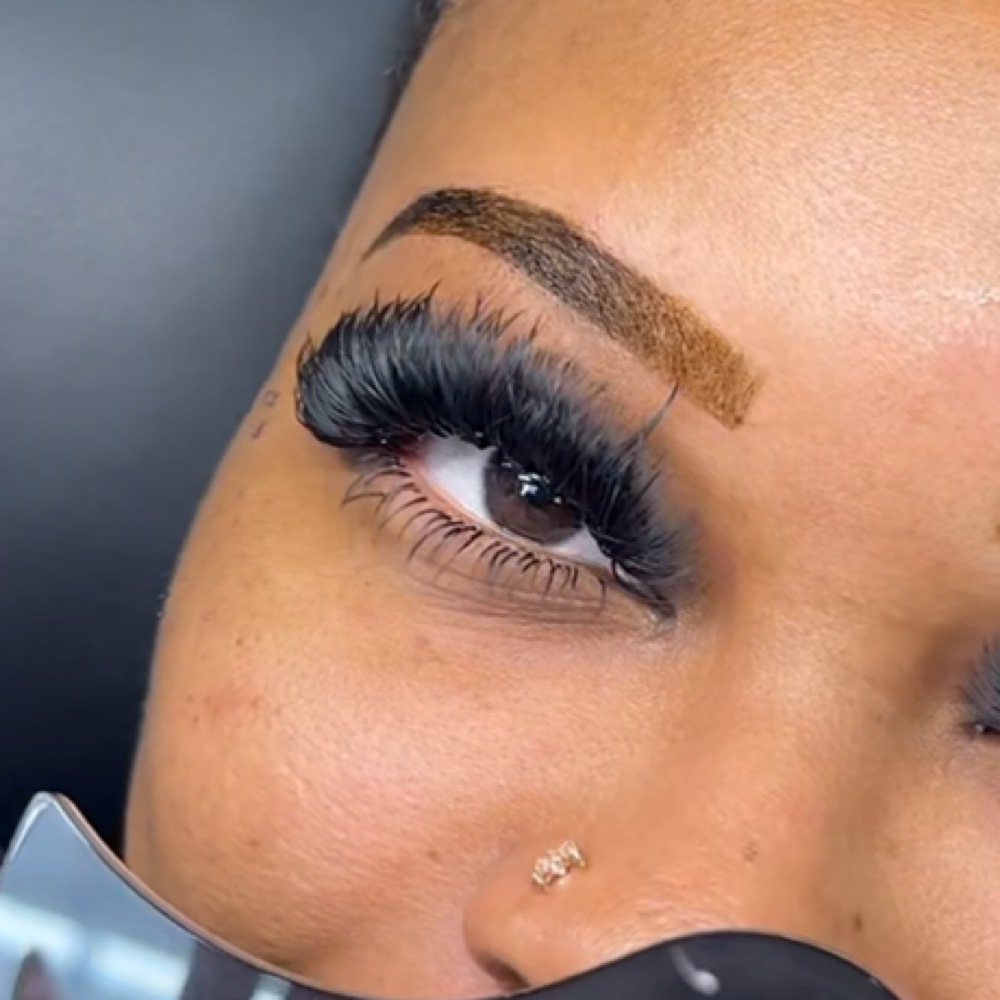 Queen B freestyle set at L.A BEAUTY BAR in Hanford, CA