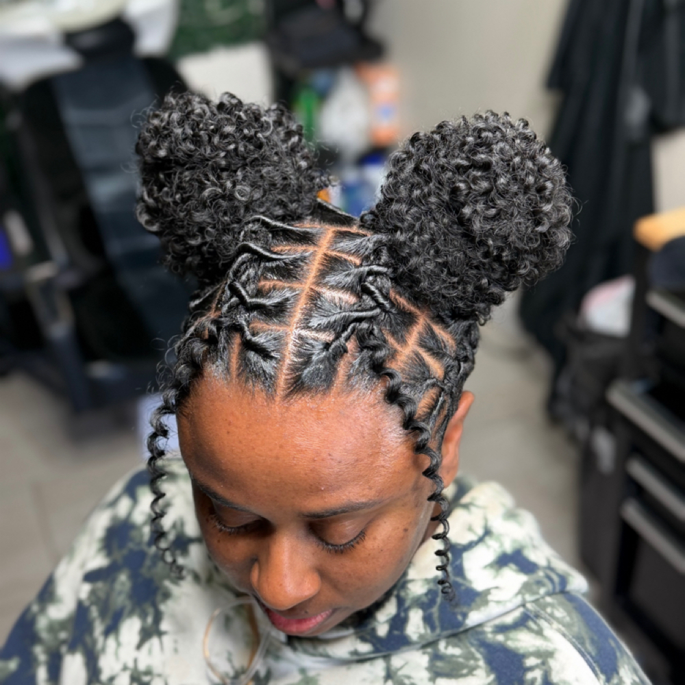 The Nicee Loc Experience at NICEE LOCS in Arlington, TX