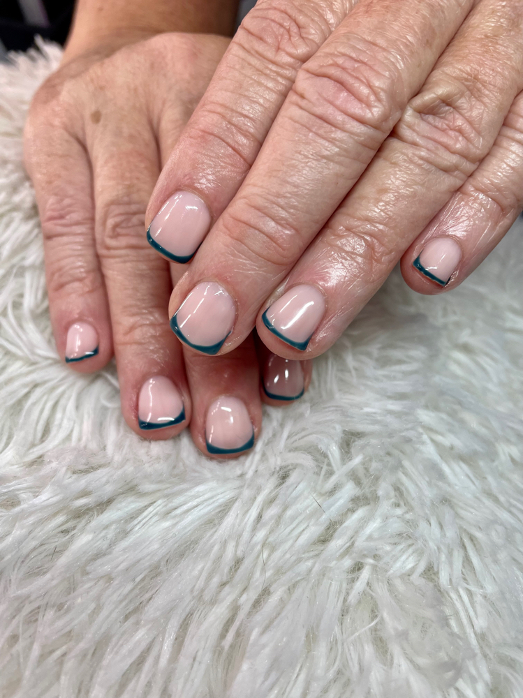 Gel Manicure- Minimalist