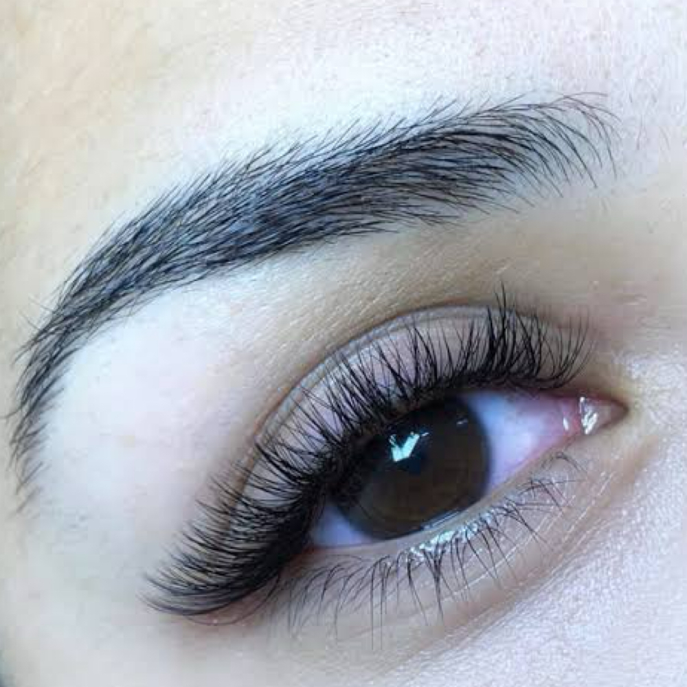 Hybrid Lash Extensions at À La Mode Salon in Rochester, MN