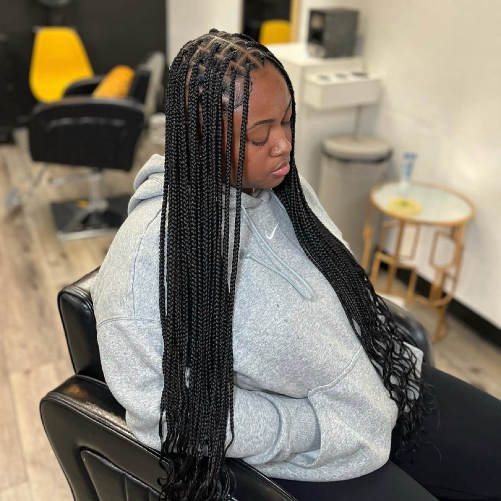 Smedium Knotless at karina williams hair in Long Beach, CA