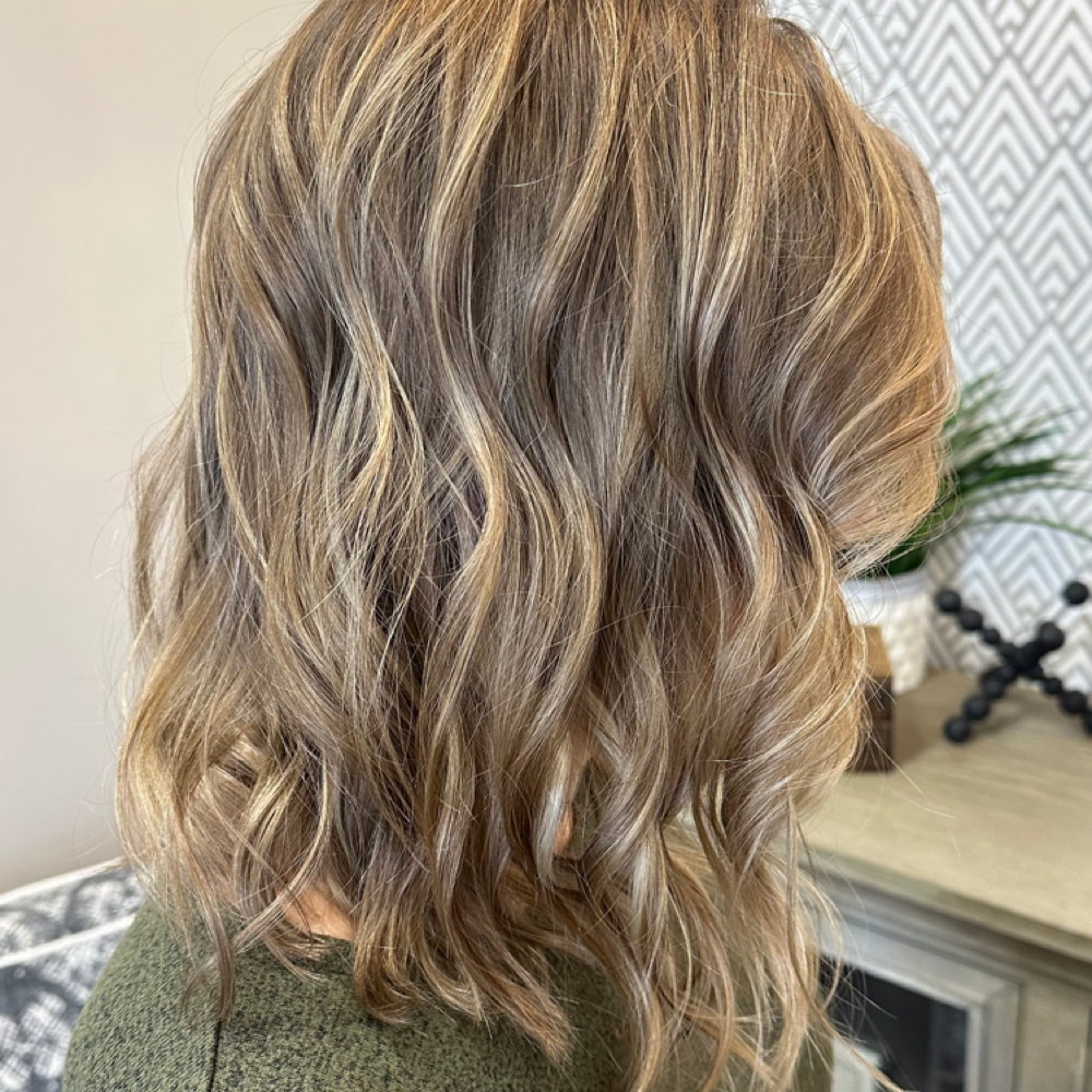Color Consultation at Whit’s End Salon in Mankato, MN