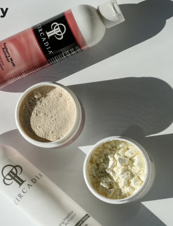 LuxeLift Facial