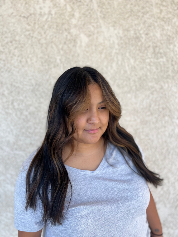 Money Piece Lightening at Hair_bymirella in Bakersfield, CA