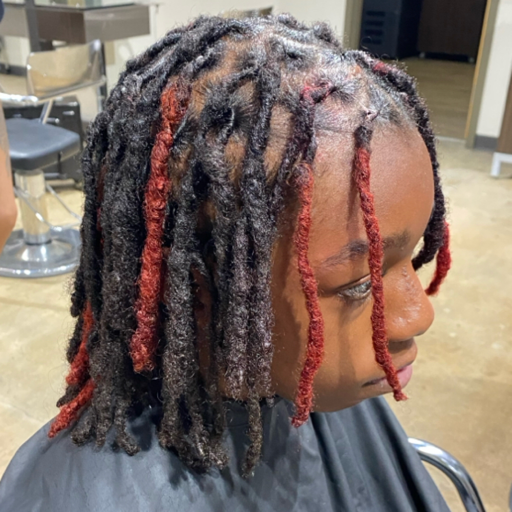 Loc Coloring at DLUXE Effect in Saint Louis, MO