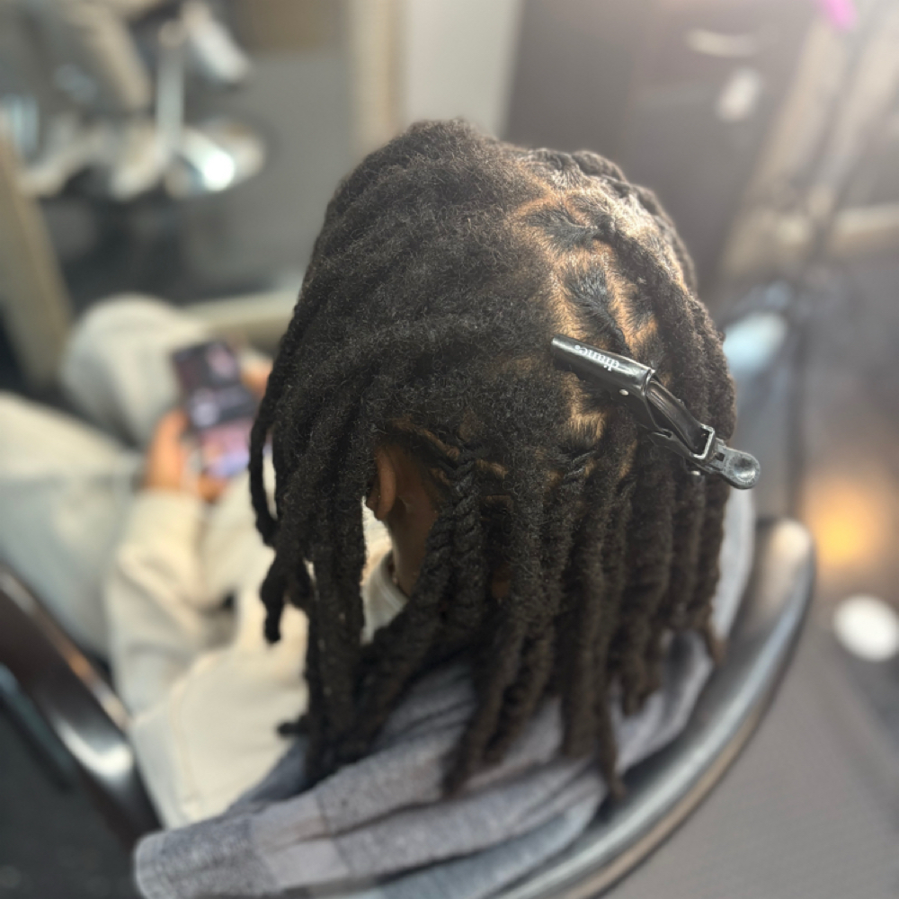 Loc Retwist at Melodic Roots & Wellness in Windsor Mill MD, MD