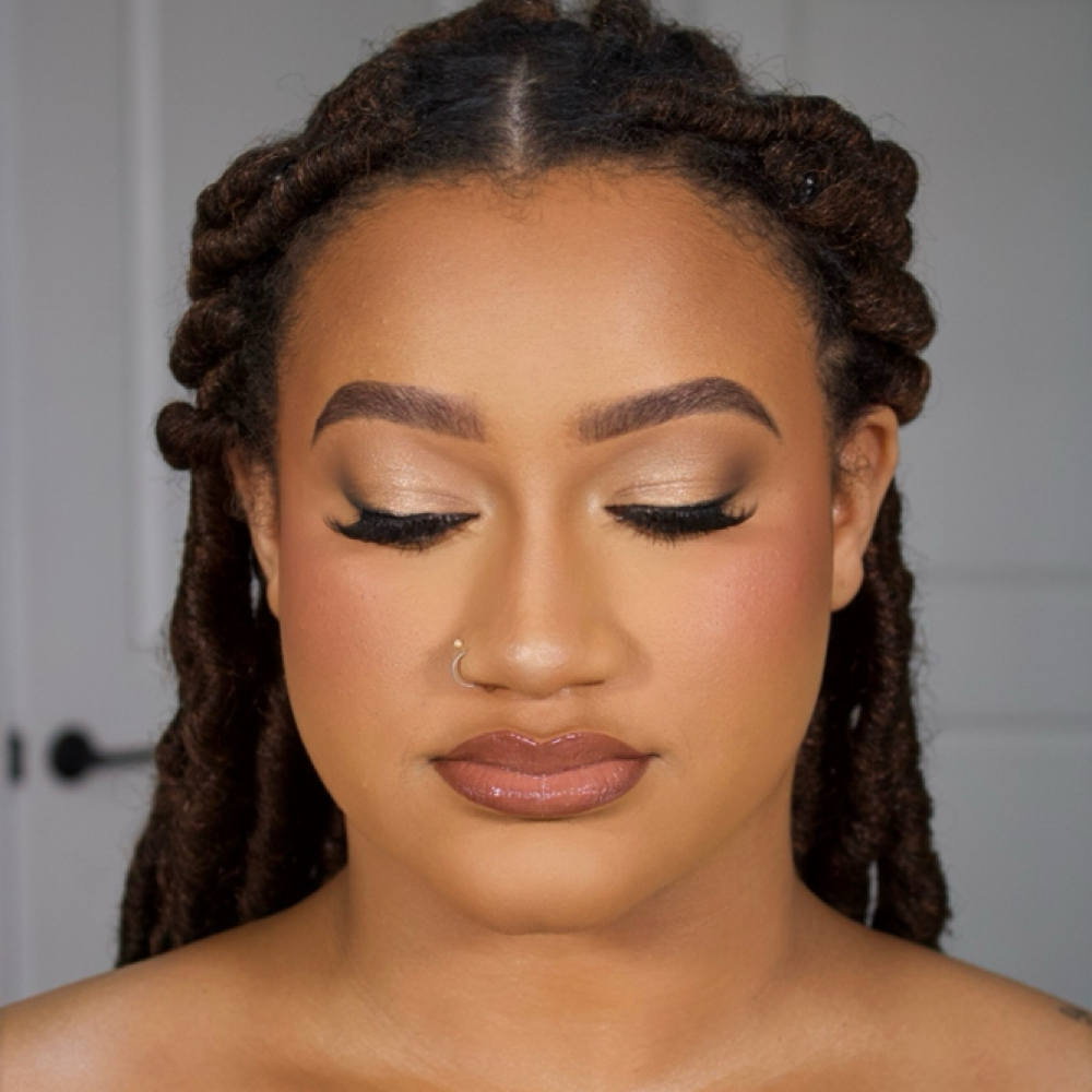 Studio Glam (Weekend Booking) at Makeup by Rika Pence in Kansas City, MO